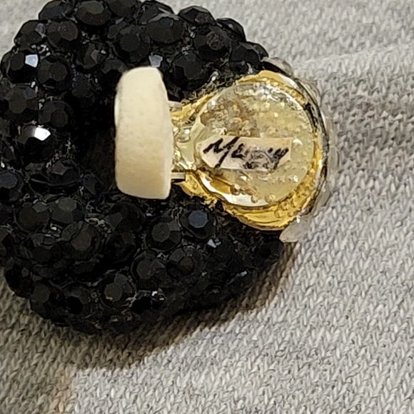 Vintage circular sequence clip on earrings. Retro party earrings. - Picture 7 of 8